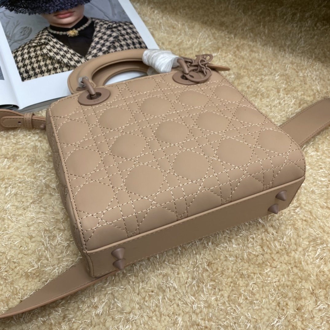 LADY MY ABC BAG 20CM BEIGE CANNAGE LAMBSKIN