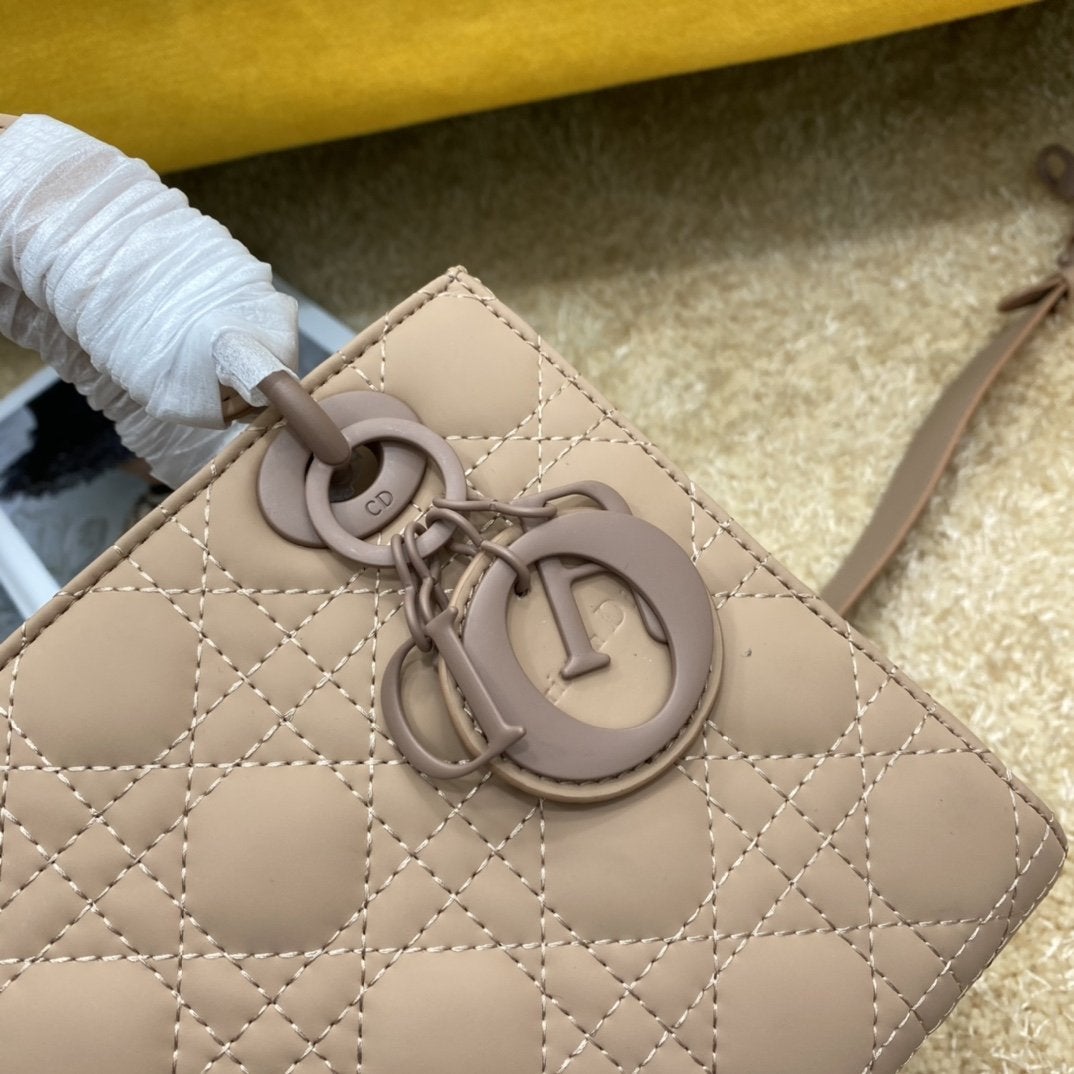 LADY MY ABC BAG 20CM BEIGE CANNAGE LAMBSKIN