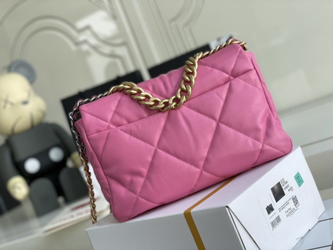 19 FLAP BAG 26 PINK LAMBSKIN