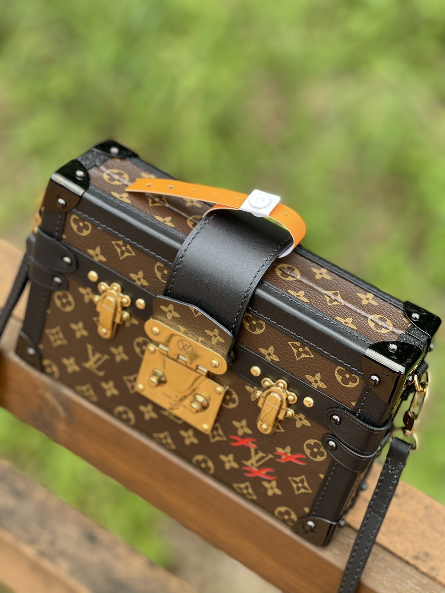 LV PETITE MALLE 20CM MONOGRAM CANVAS