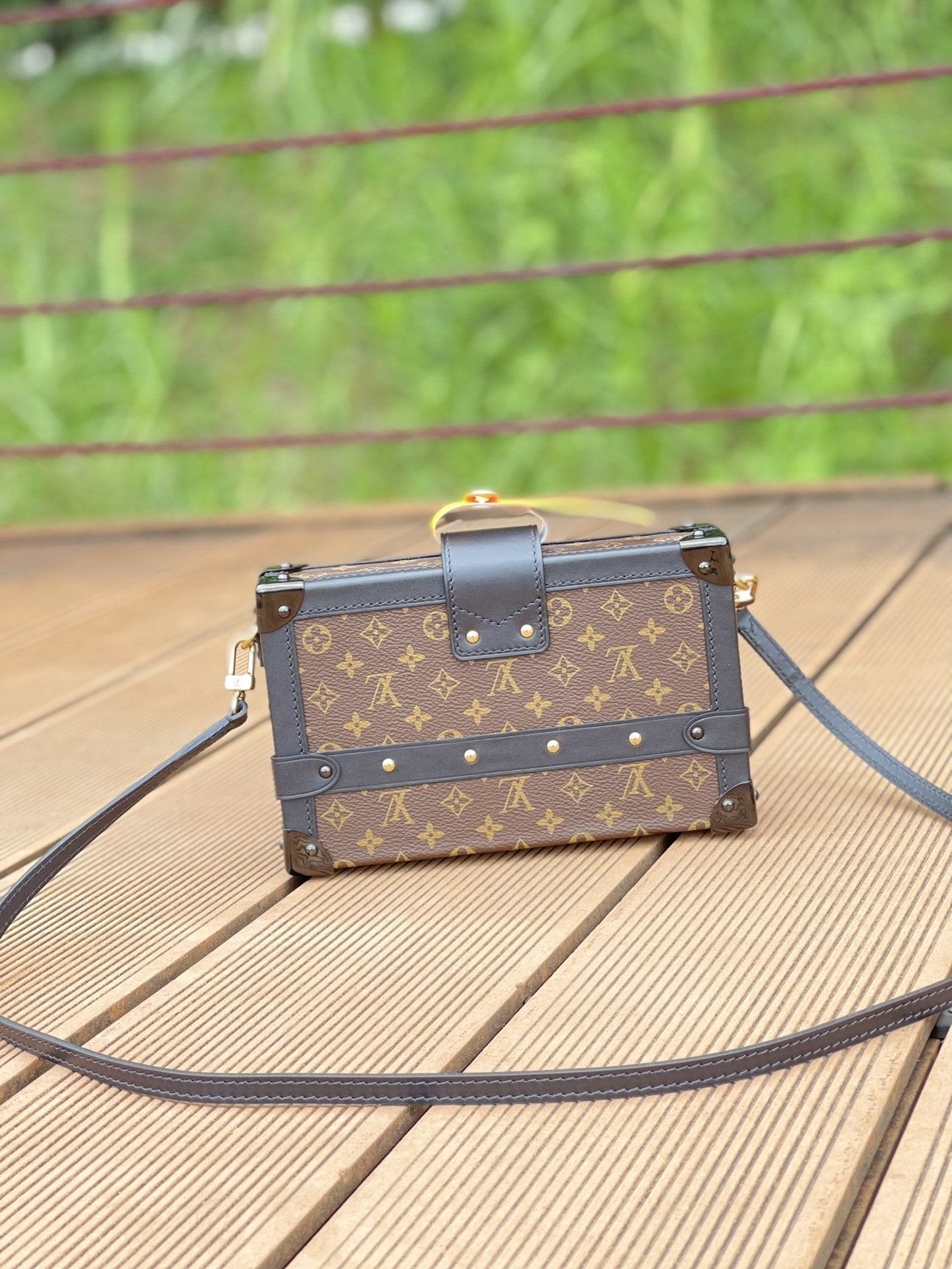 LV PETITE MALLE 20CM MONOGRAM CANVAS