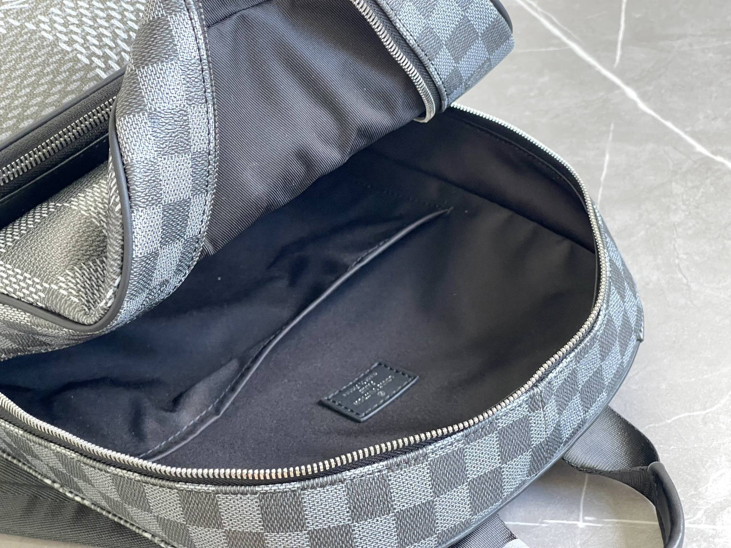 CAMPUS BACKPACK 30 GRAY DAMIER GRAPHITE