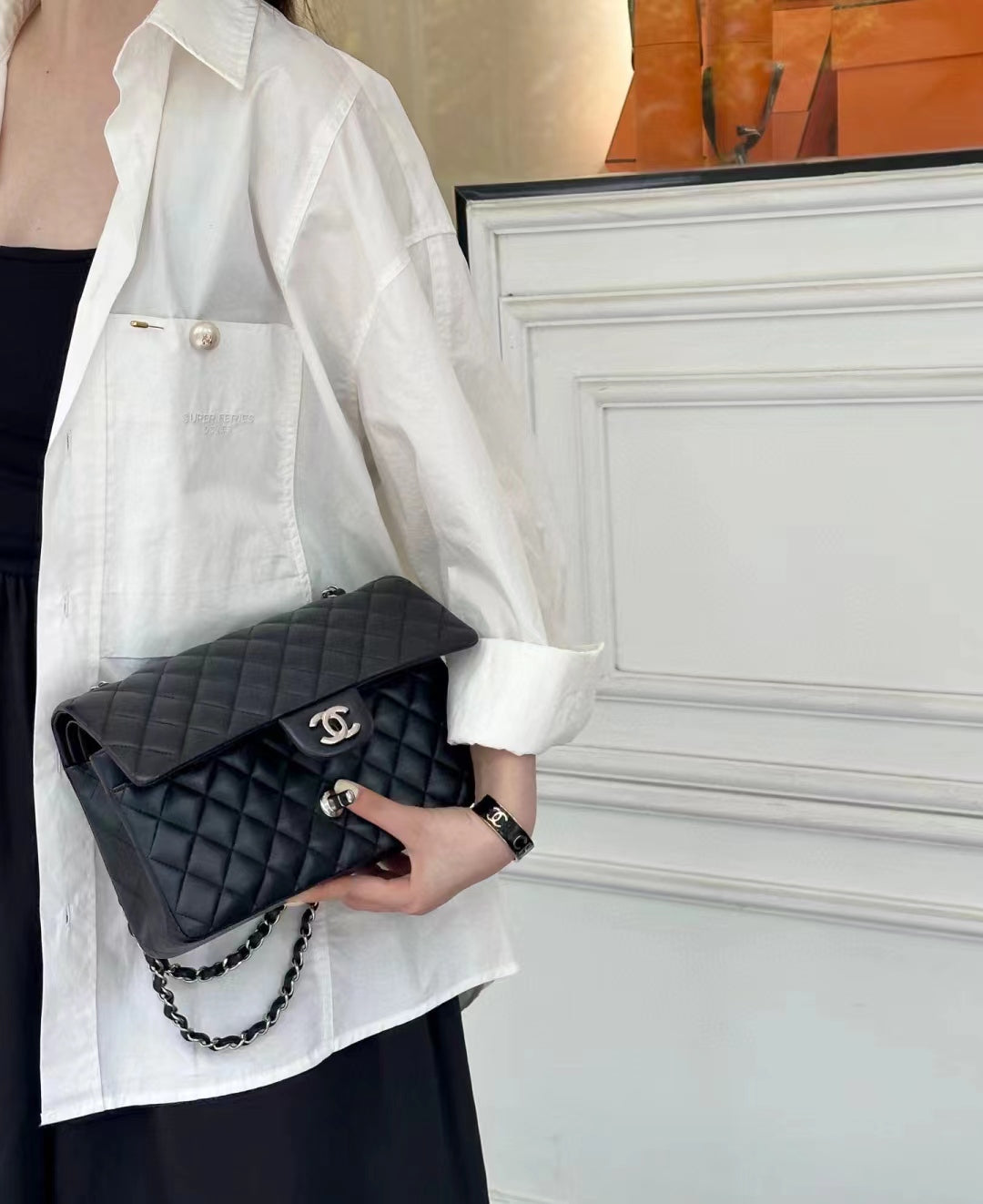 FLAP BAG 25CM SILVER HARDWARE BLACK LAMBSKIN