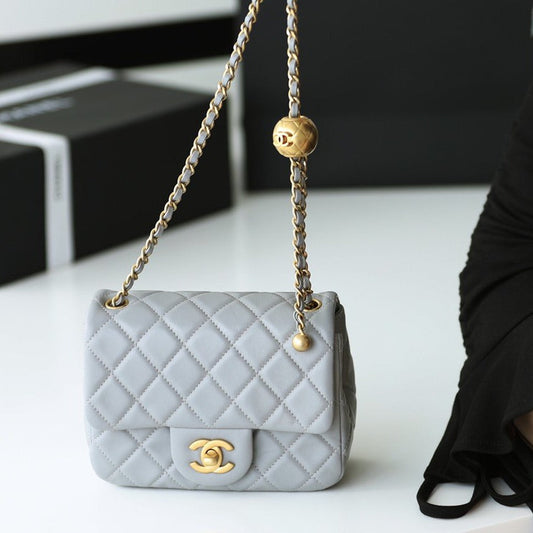 FLAP BAG 17CM GREY LAMBSKIN GOLD HARDWARE