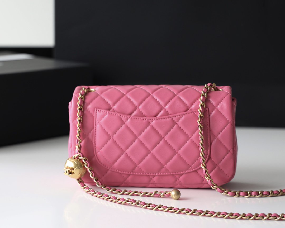 FLAP BAG 20CM PINK LAMBSKIN GOLD HARDWARE