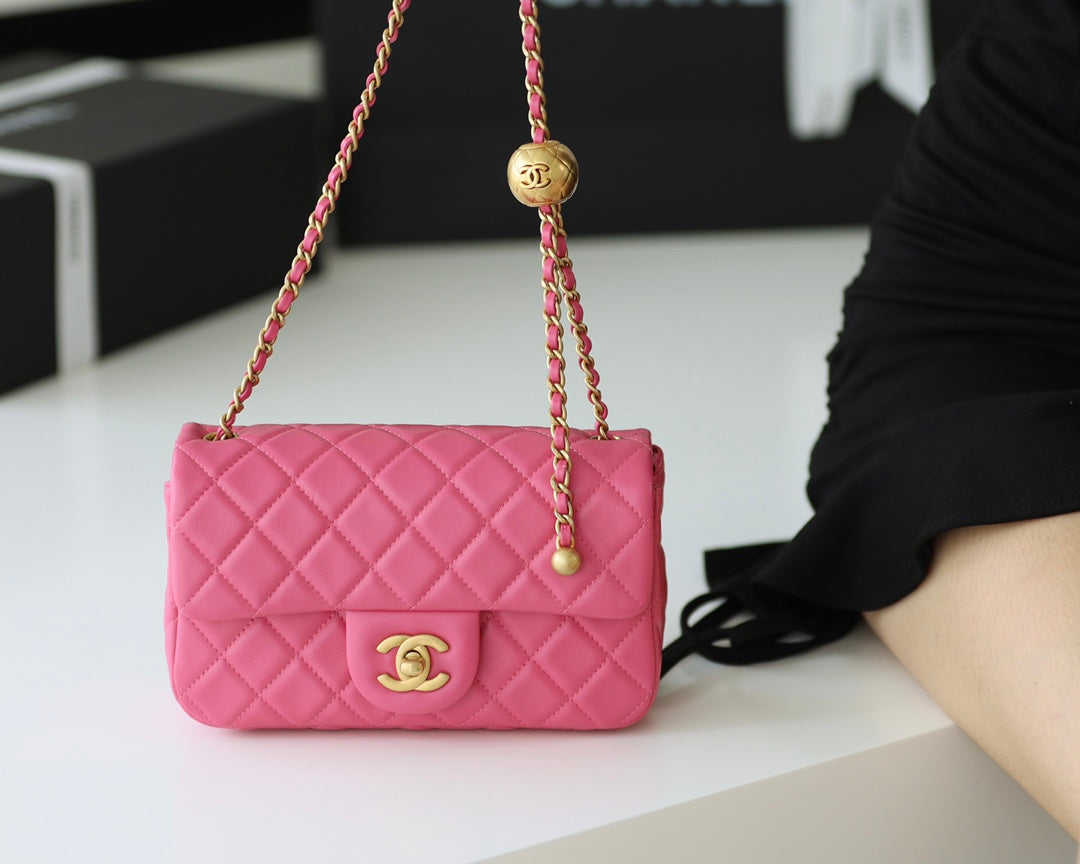 FLAP BAG 20CM PINK LAMBSKIN GOLD HARDWARE