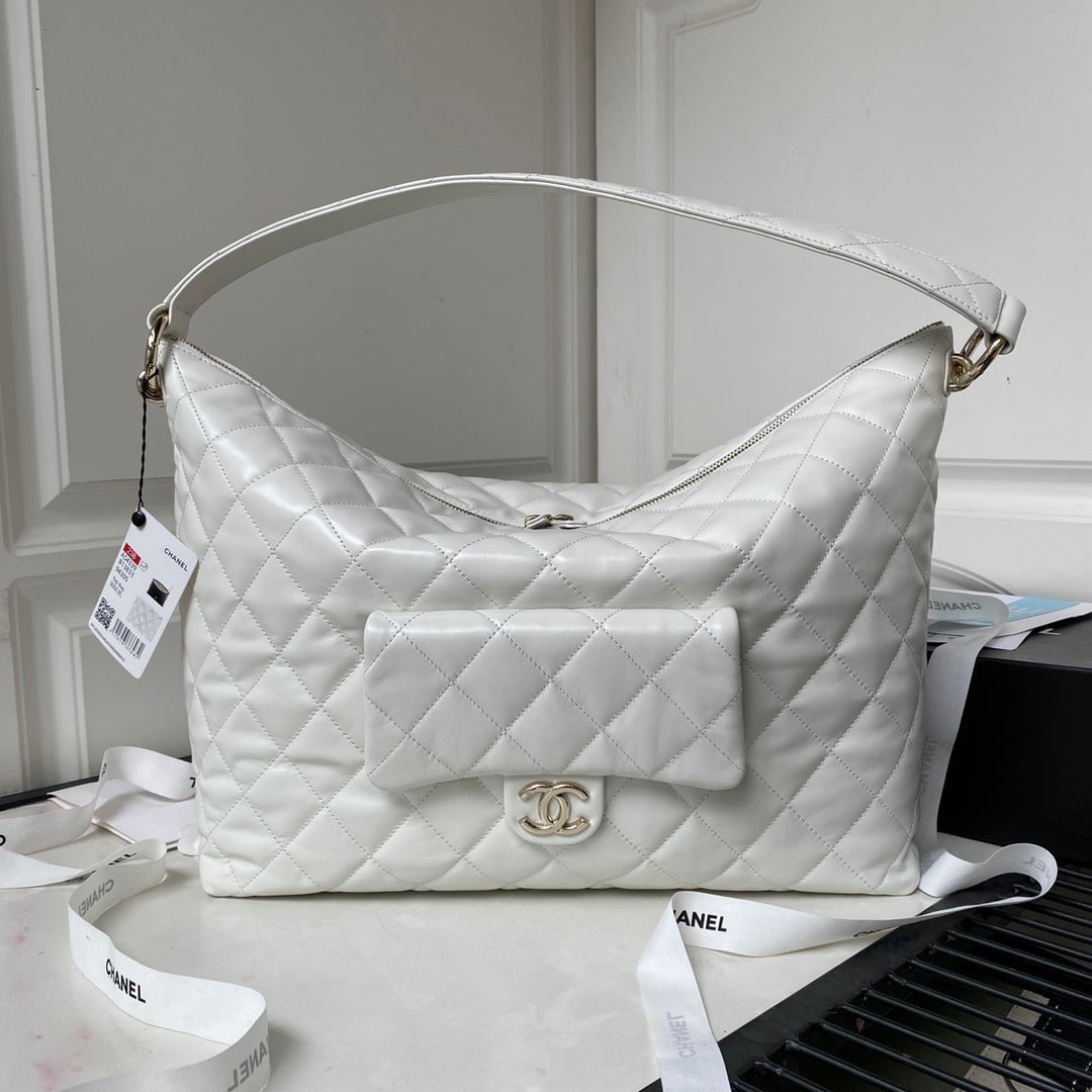 CC LARGE HOBO 37CM WHITE LAMBSKIN GOLD HARDWARE