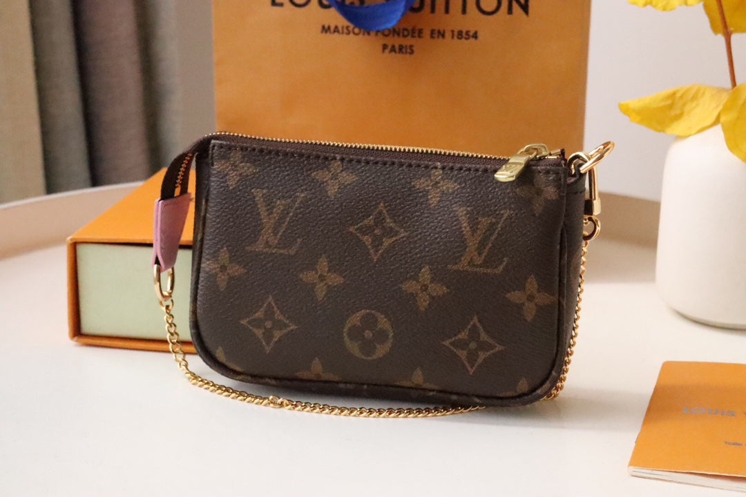 MINI POCHETTE ACCESSOIRES 15.5 MONOGRAM CANVAS