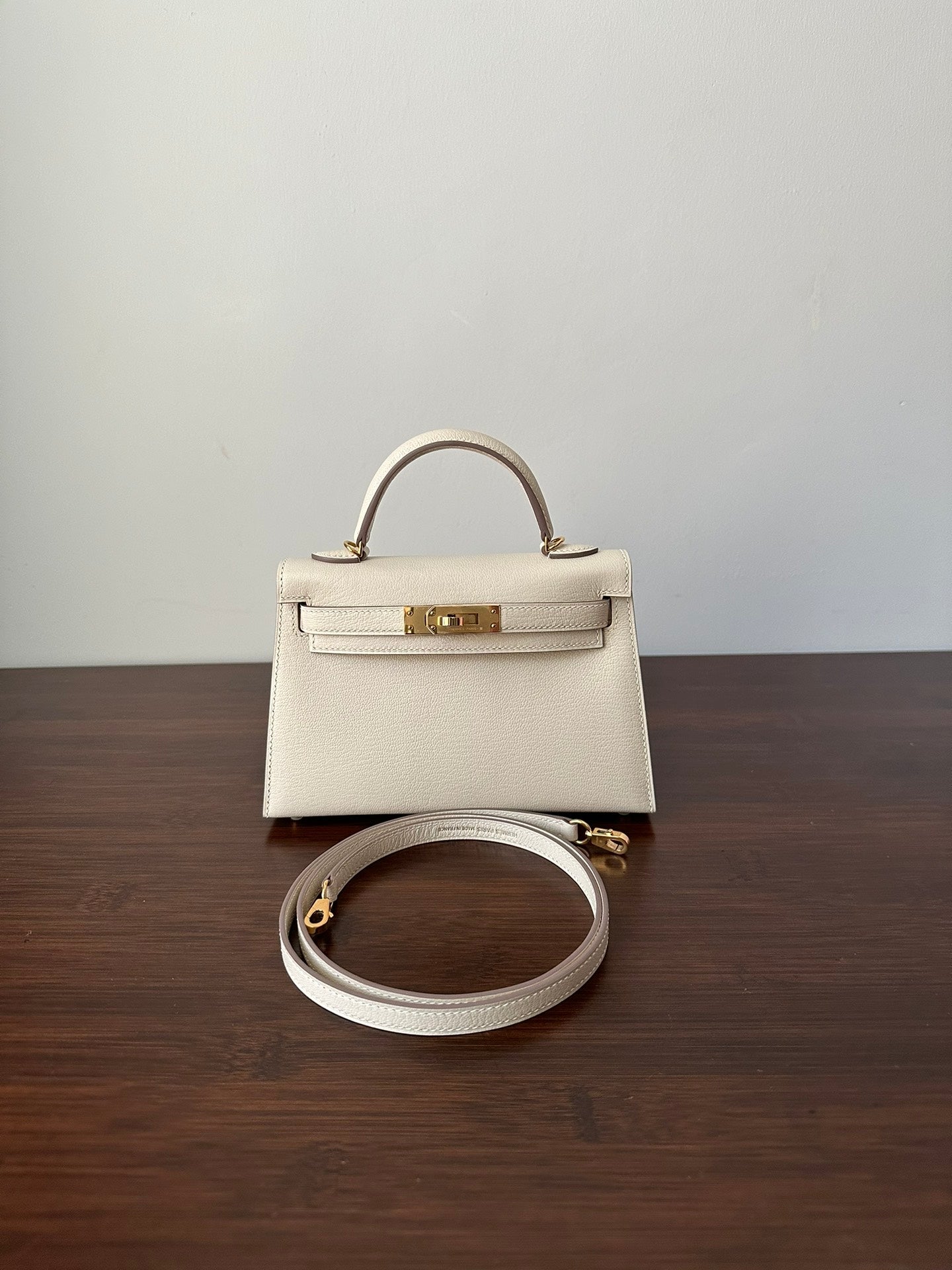 HM KELLY MINI 20 WHITE CHEVRE GOLD HARDWARE