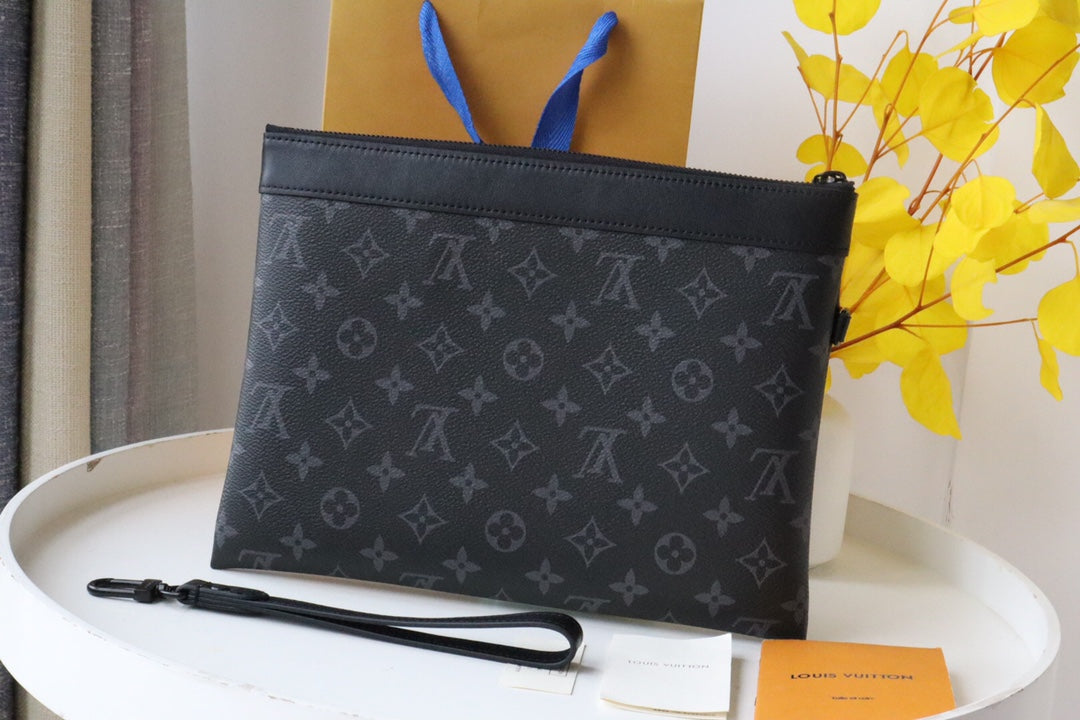 POCHETTE TO GO 30 MONOGRAM ECLIPSE