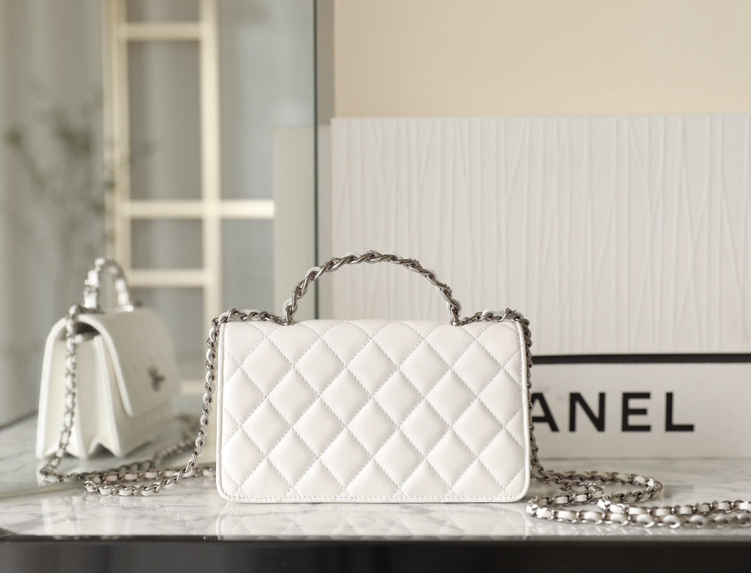 CC WOC 18.5 WHITE LAMBSKIN SILVER HARDWARE