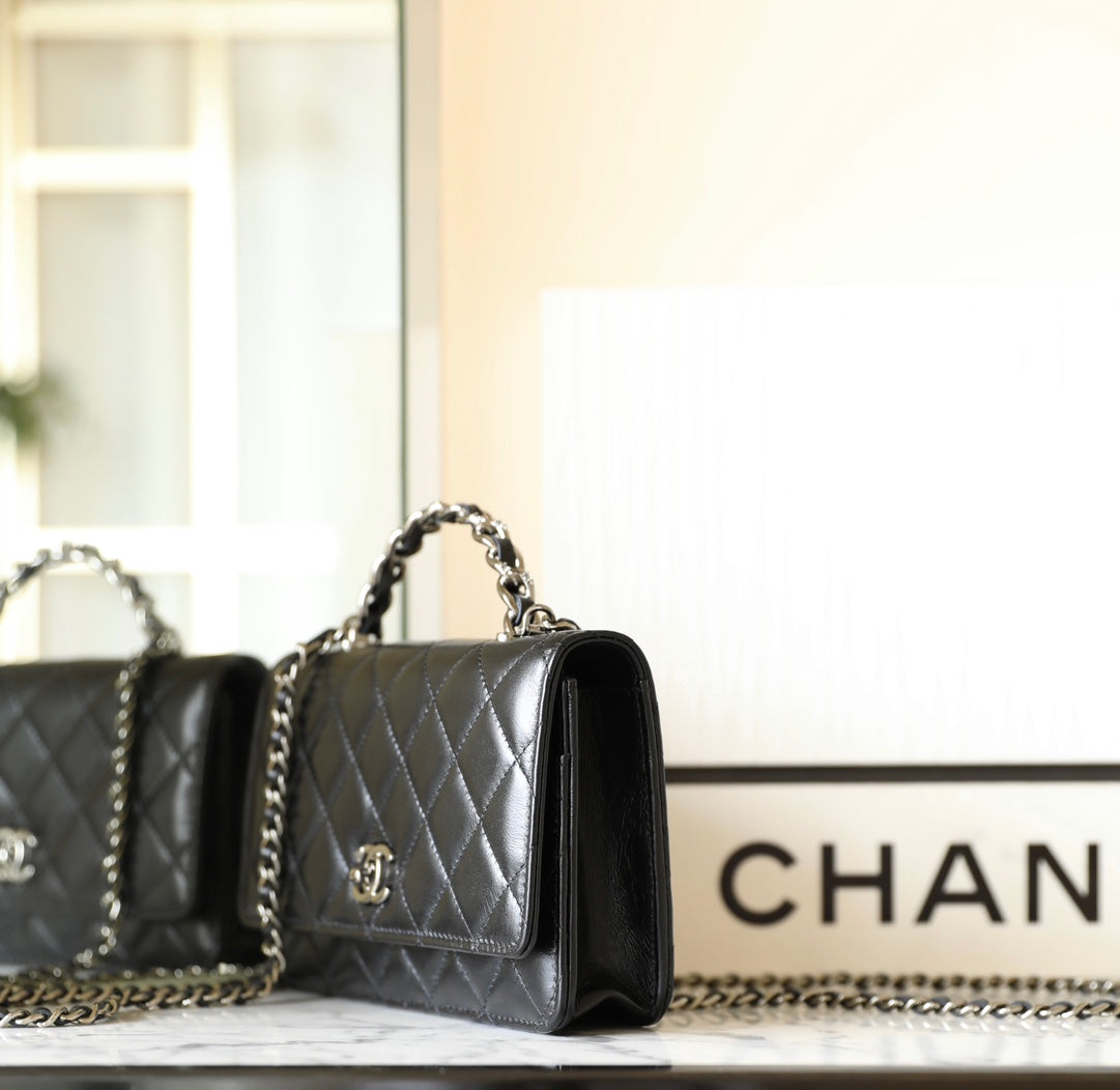 CC WOC 19 BLACK LAMBSKIN SILVER HARDWARE