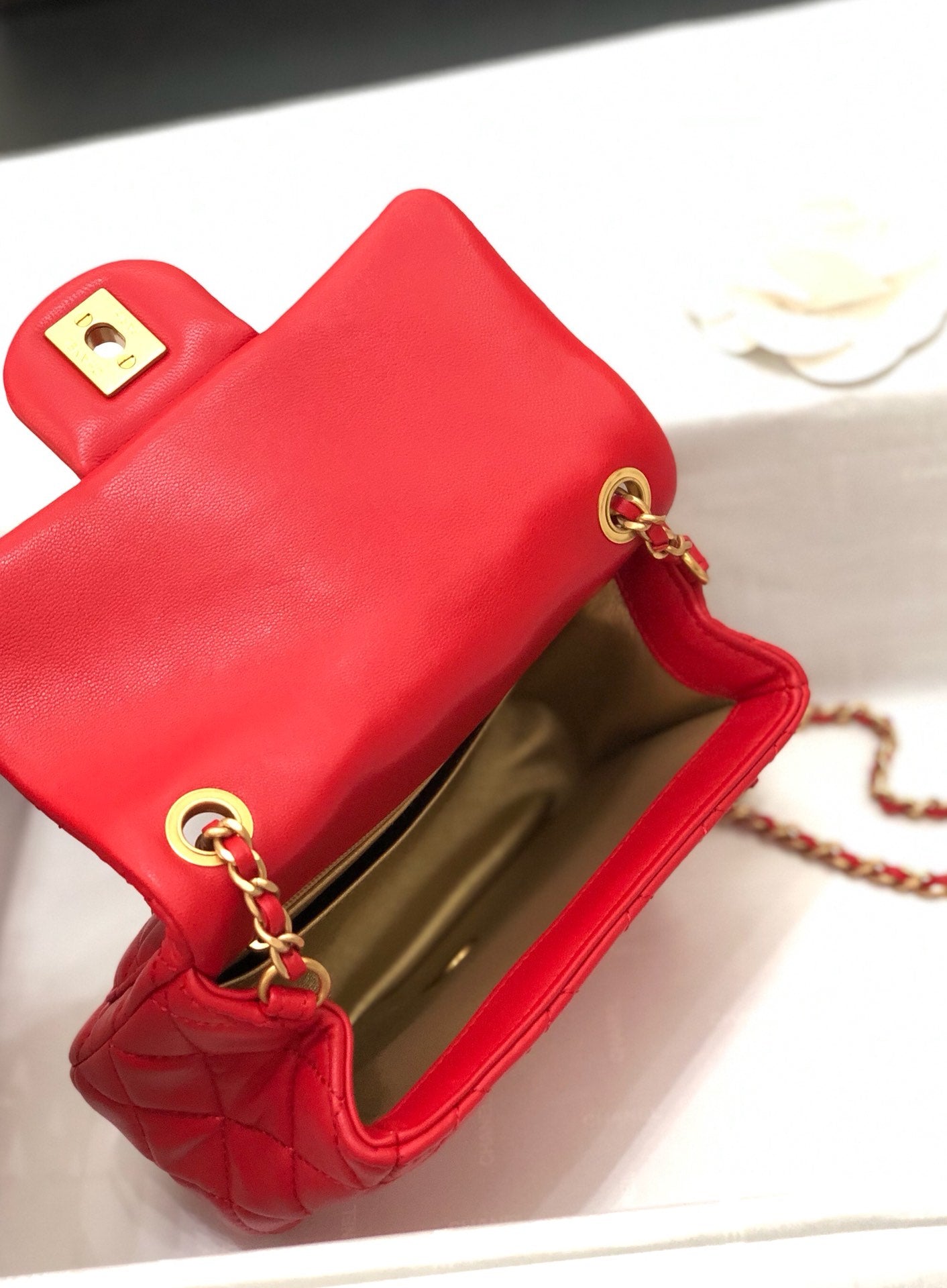 MINI SQUARE CLASSIC FLAP BAG 17CM RED LAMBSKIN GOLD HARDWARE