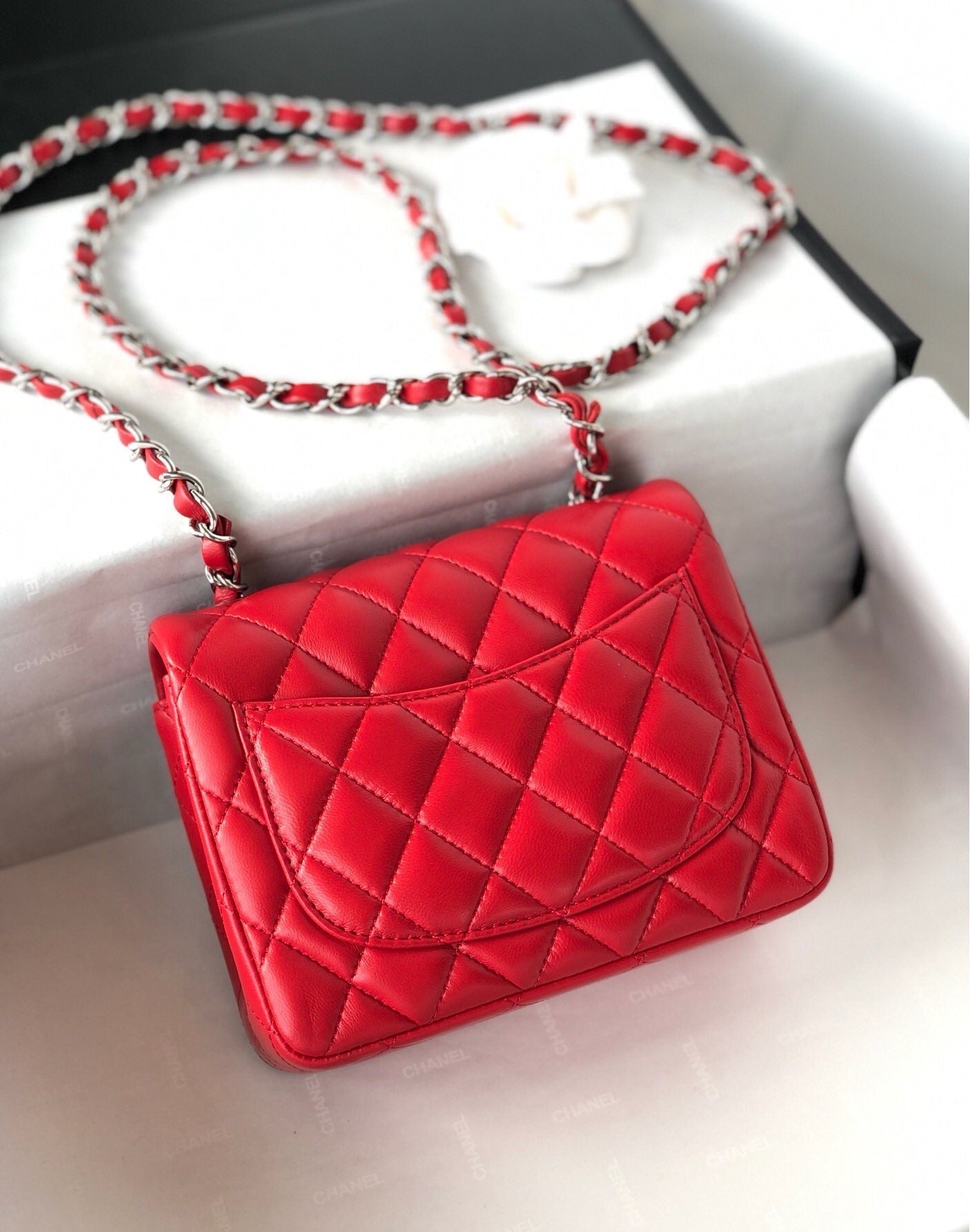 MINI SQUARE FLAP BAG 17CM RED LAMBSKIN SILVER HARDWARE