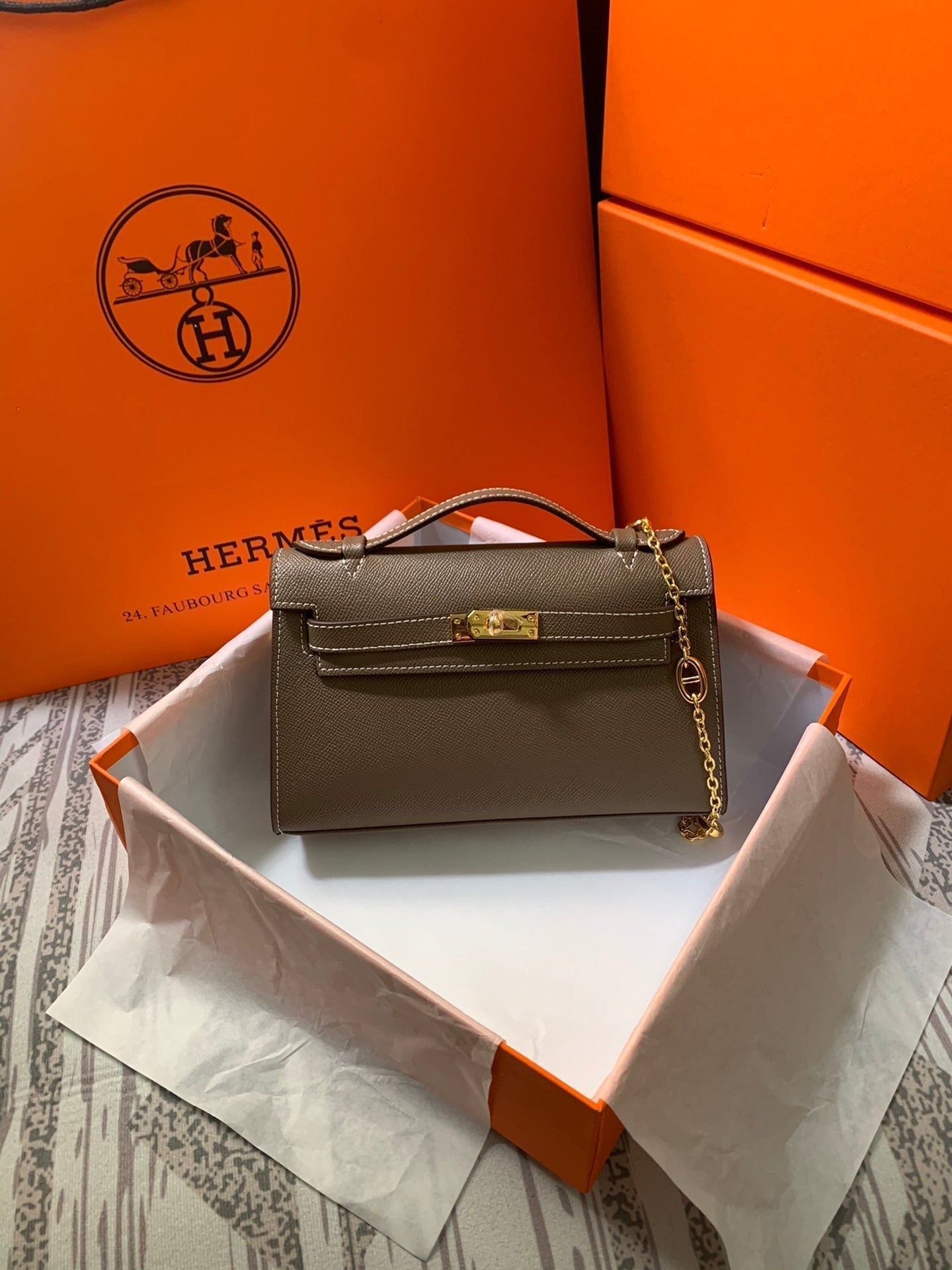 HM KELLY MINI POCHETTE 22 ASH BROWN CALFSKIN