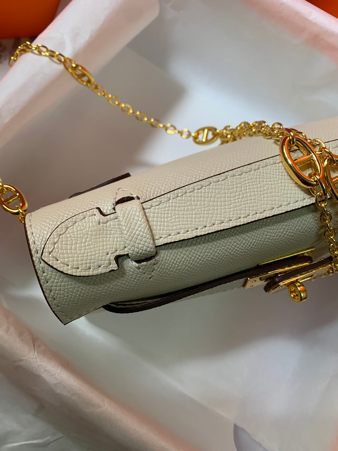 HM KELLY MINI POCHETTE 22 CREAM CALFSKIN