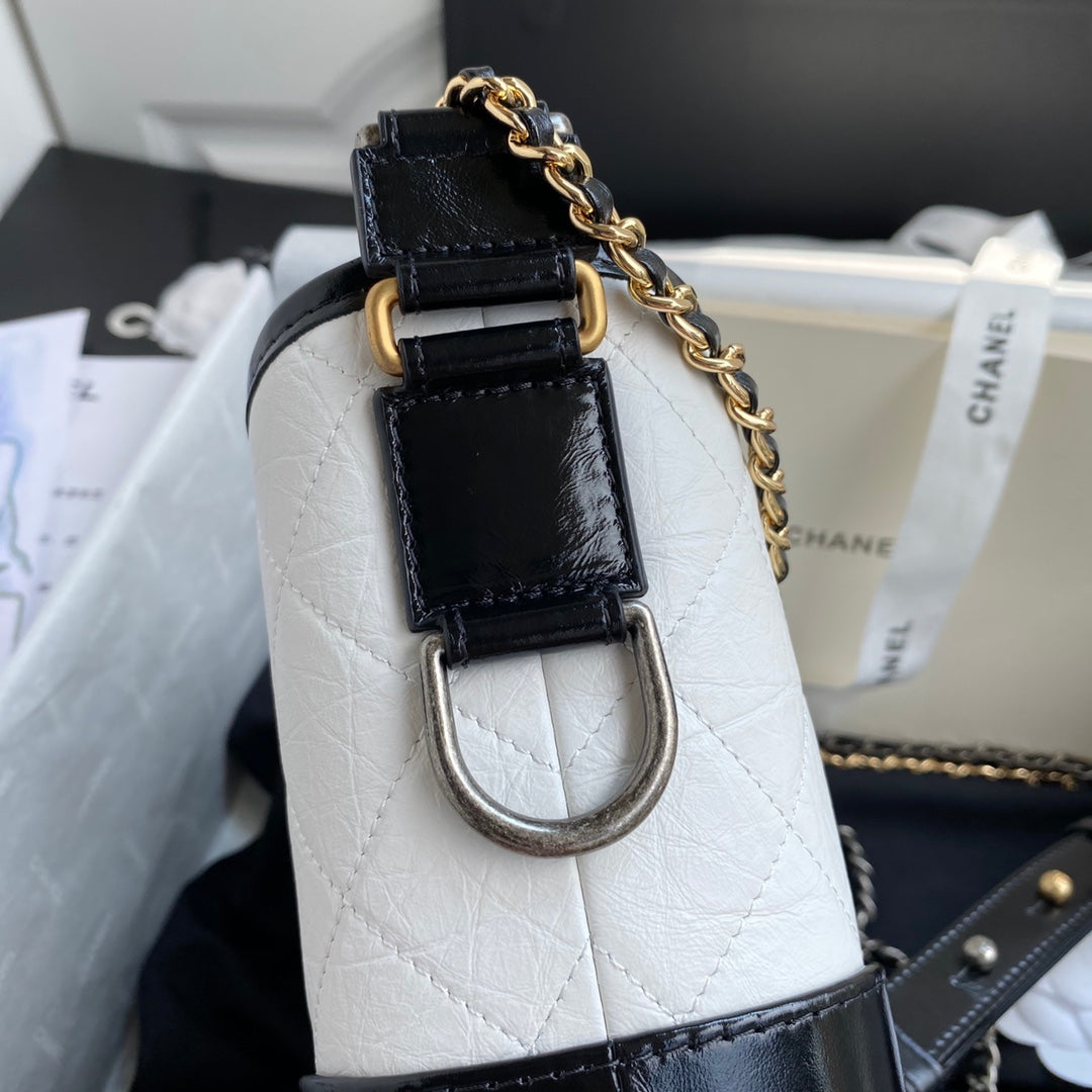 CC ABRIELLE MINI 20 HOBO BAG IN WHITE MIX BLACK CALFSKIN