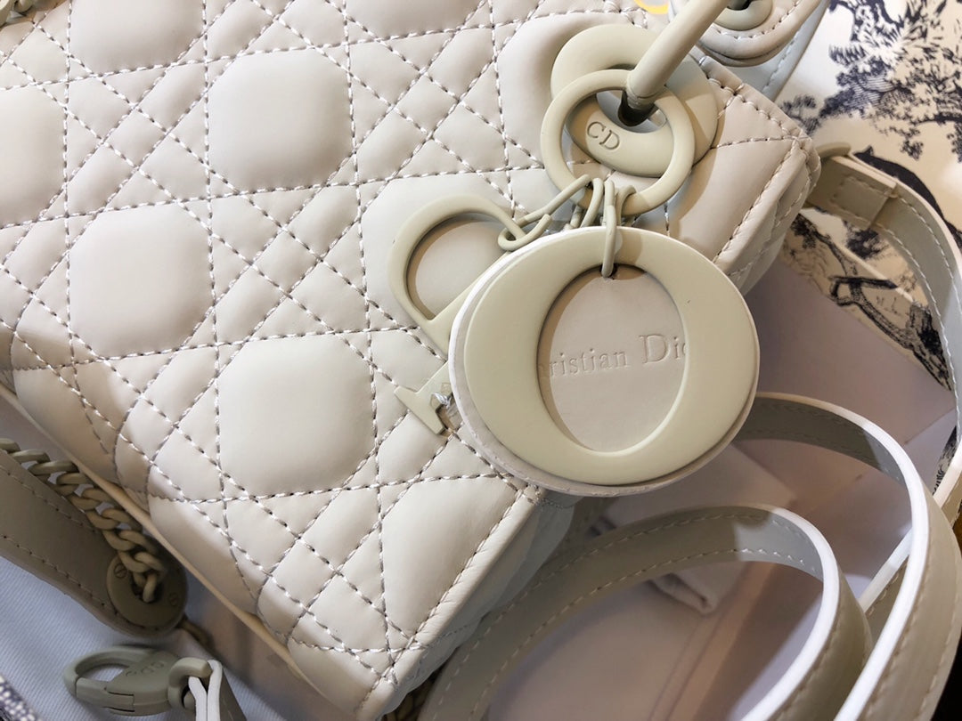 MINI LADY 17 BAG IN WHITE CALFSKIN