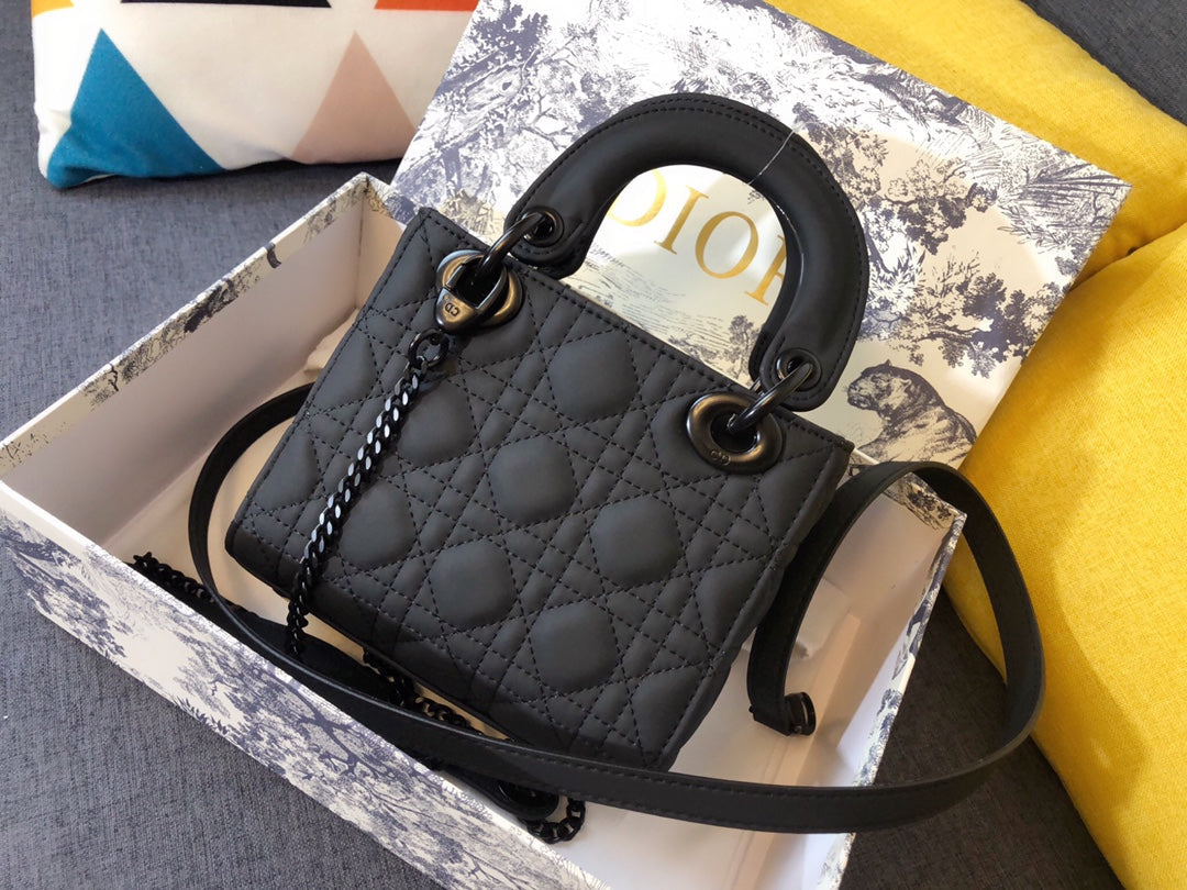 MINI LADY 17 BAG IN BLACK CALFSKIN