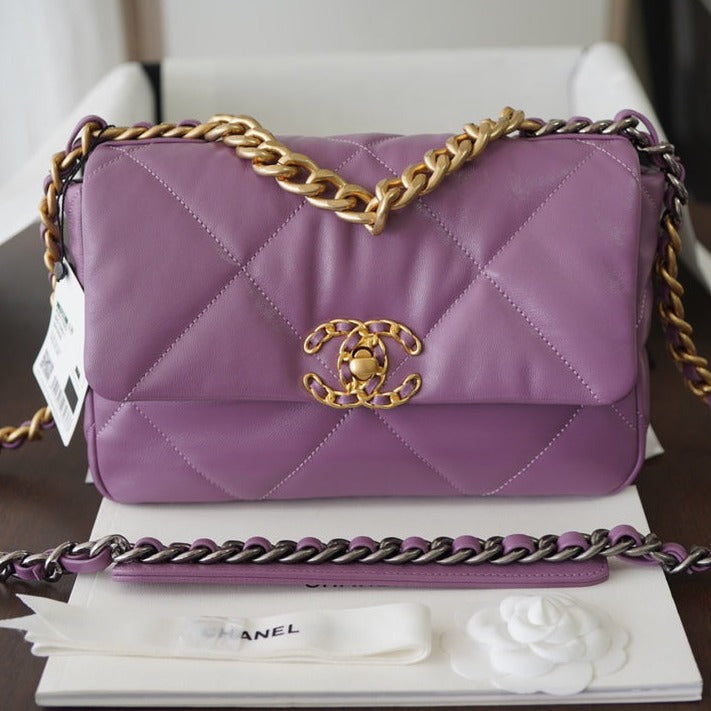 19 FLAP BAG 30 PURPLE GOATSKIN GOLD HARDWARE