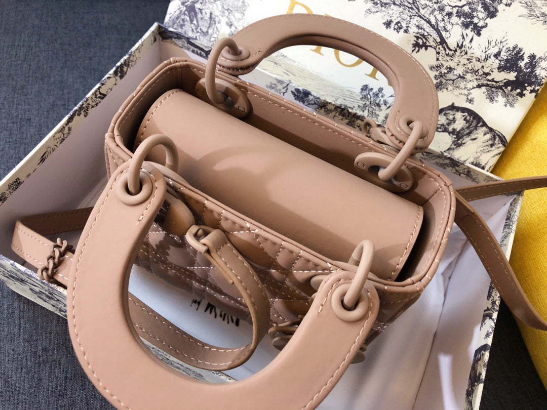 MINI LADY 17 BAG IN CAMEL BROWN CALFSKIN