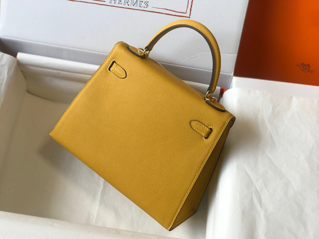 HM KELLY 32CM BAG IN YELLOW CALFSKIN GOLD HARDWARE