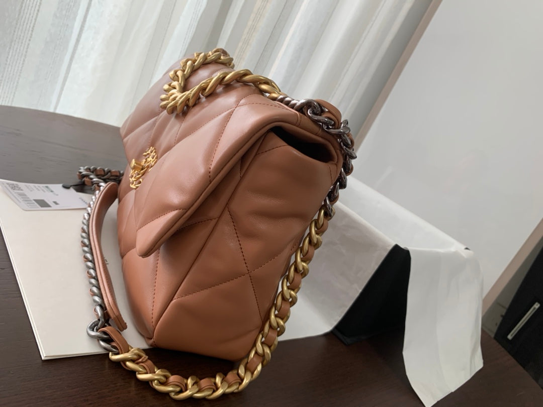 19 FLAP BAG 30 BROWN GOATSKIN