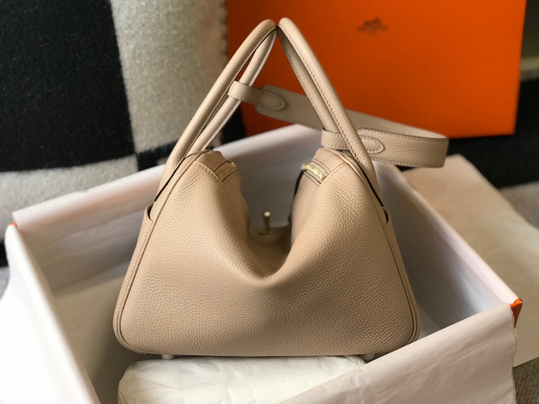 HM LINDY 26 BAG BEIGE CALFSKIN