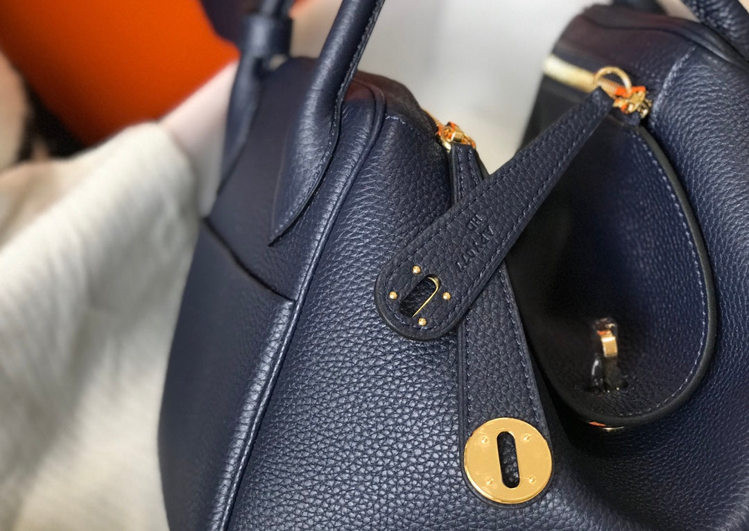 HM LINDY 26 BAG NAVY CALFSKIN