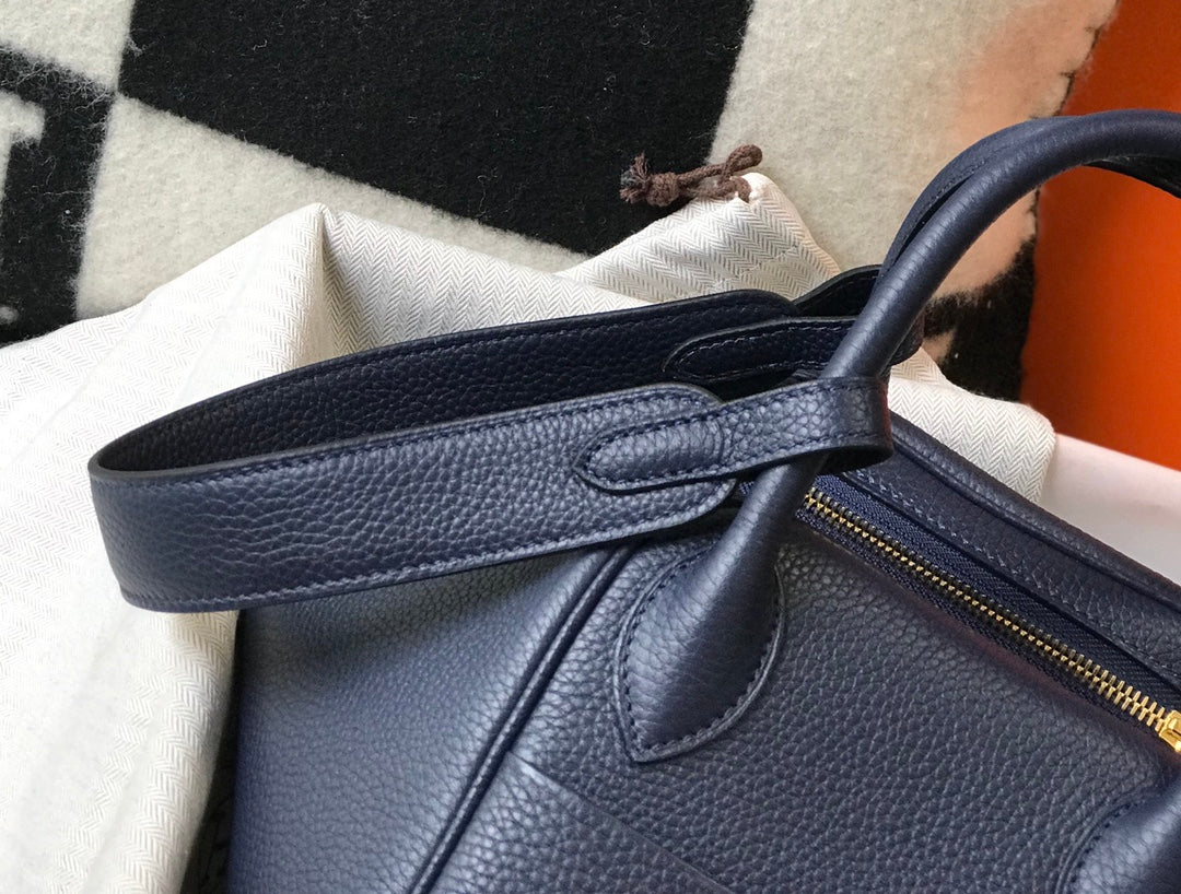 HM LINDY 26 BAG NAVY CALFSKIN