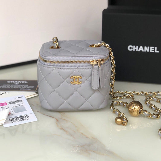 CC MINI 11 VANITY CHAIN IN LIGHT GREY CALFSKIN GOLD HARDWARE