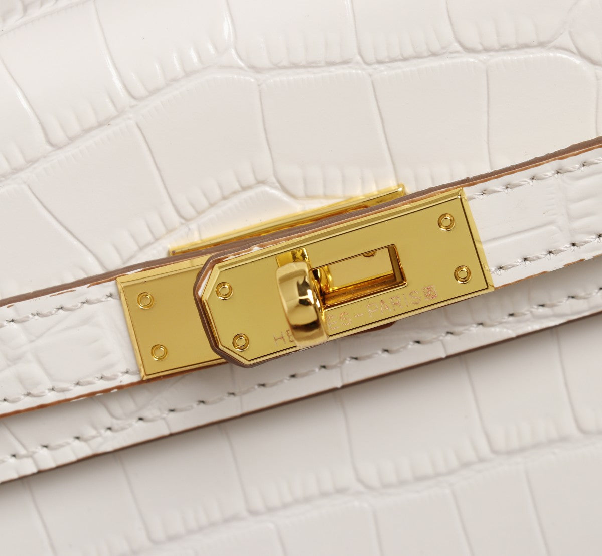 HM KELLY MINI 19 WHITE ALLIGATOR GOLD BUCKLE