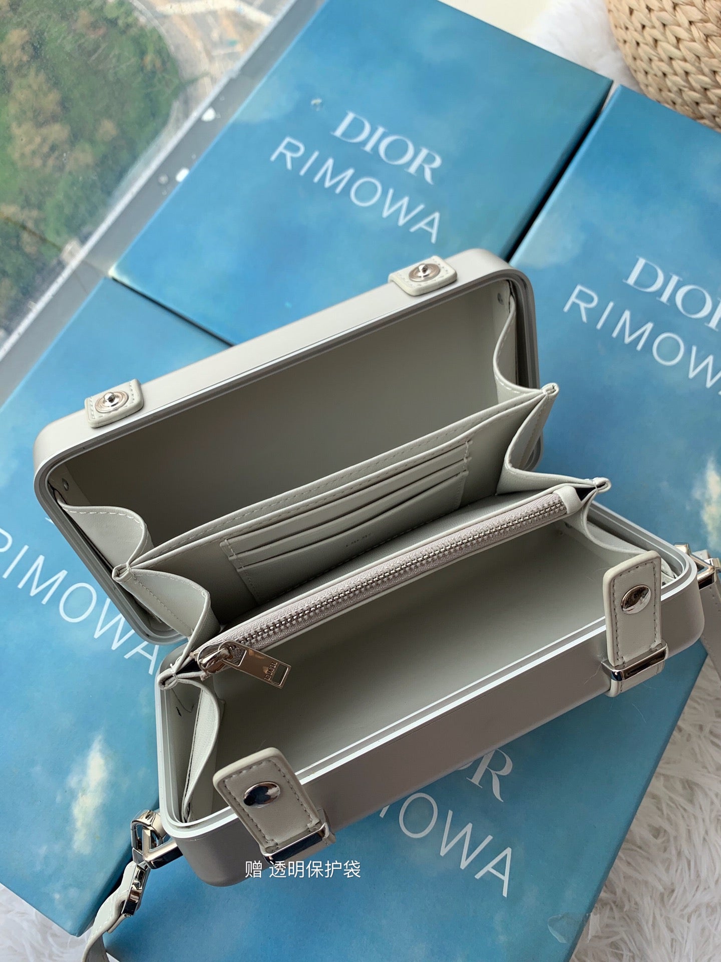 RIMOWA 20 CASE BAG IN GREY ALUMINUM MAGNESIUM