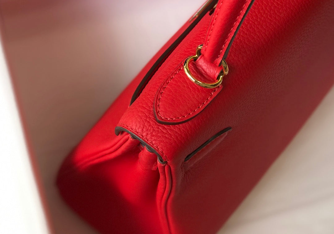 HM KELLY 32CM BAG IN RED CALFSKIN GOLD HARDWARE