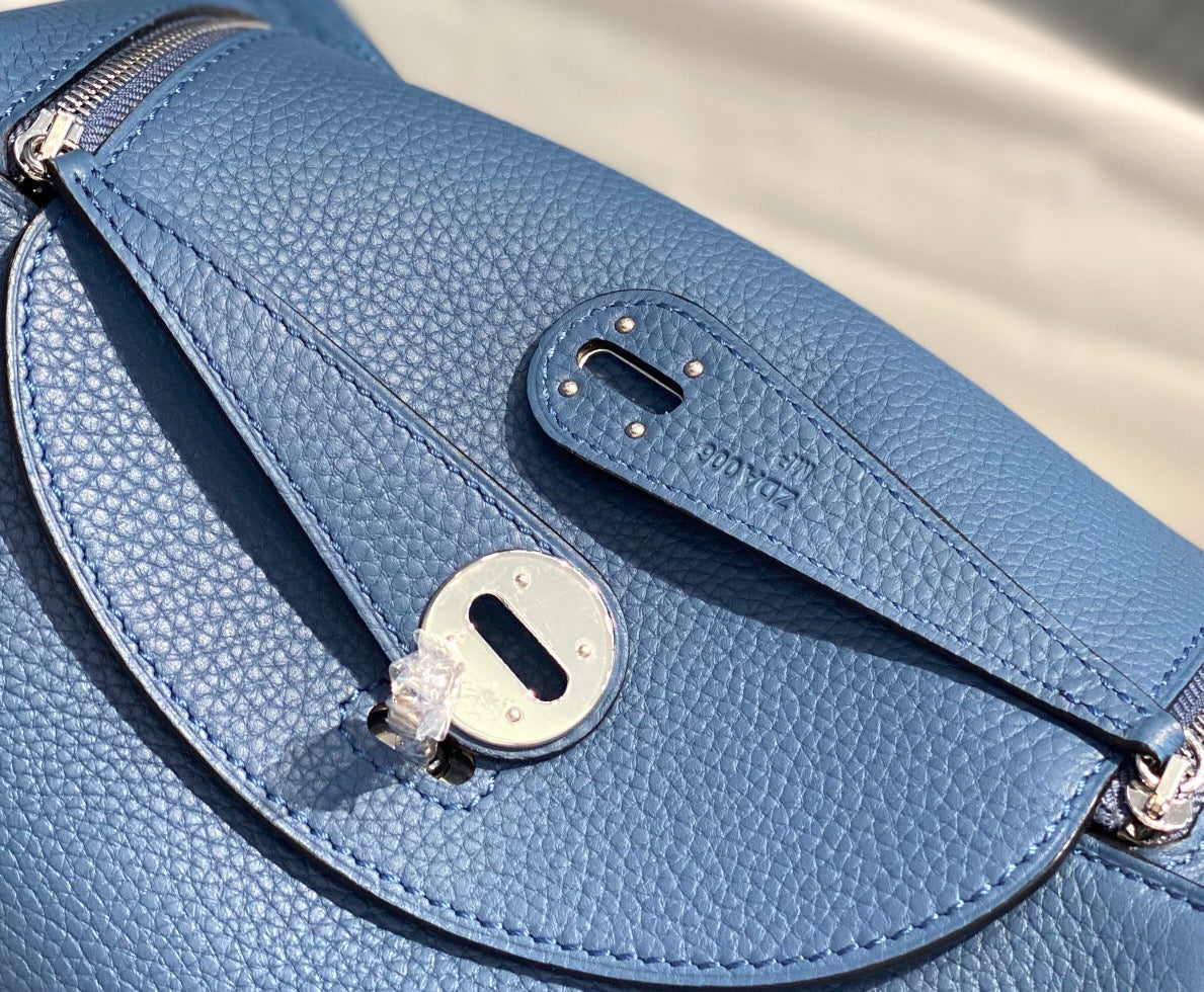 HM LINDY 26 BAG AZURE CALFSKIN