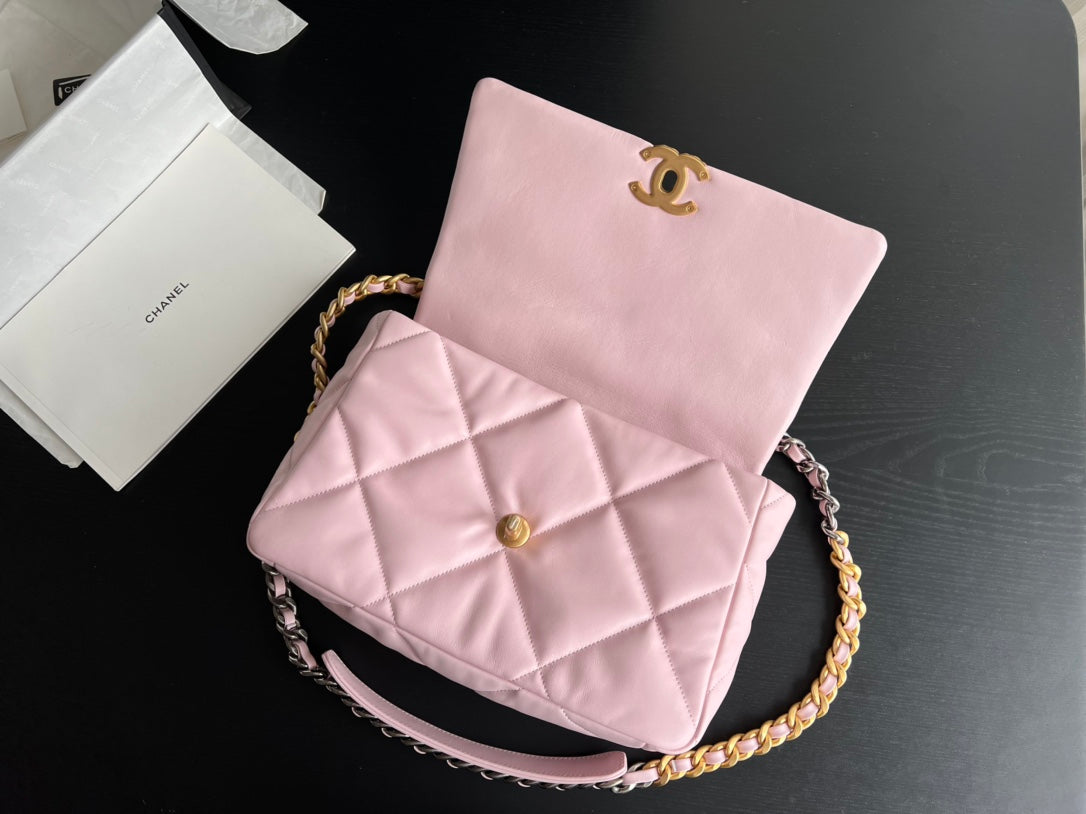 19 FLAP BAG 30 PINK GOATSKIN