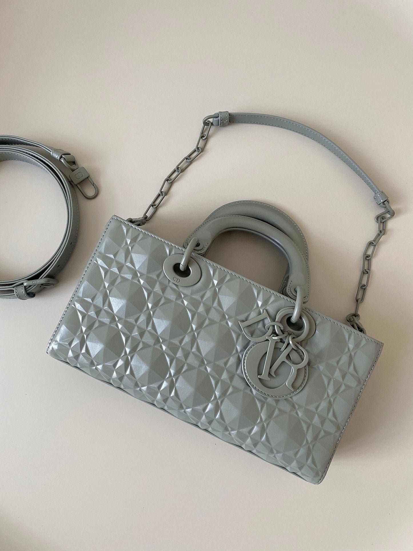 MEDIUM D-JOY BAG 26 IN GREY CALFSKIN