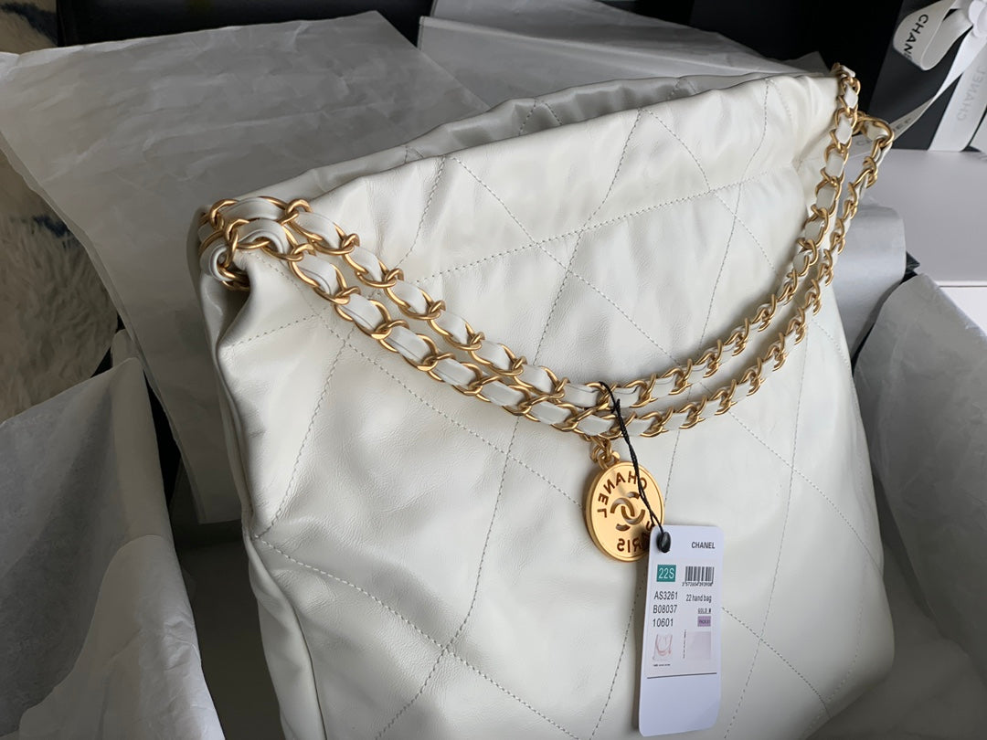 CC LARGE 42 HANDBAG IN WHITE SHINY CALFSKIN GOLD HARDWARE