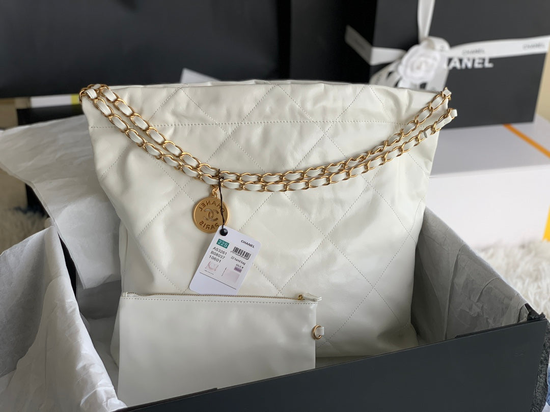 CC LARGE 42 HANDBAG IN WHITE SHINY CALFSKIN GOLD HARDWARE