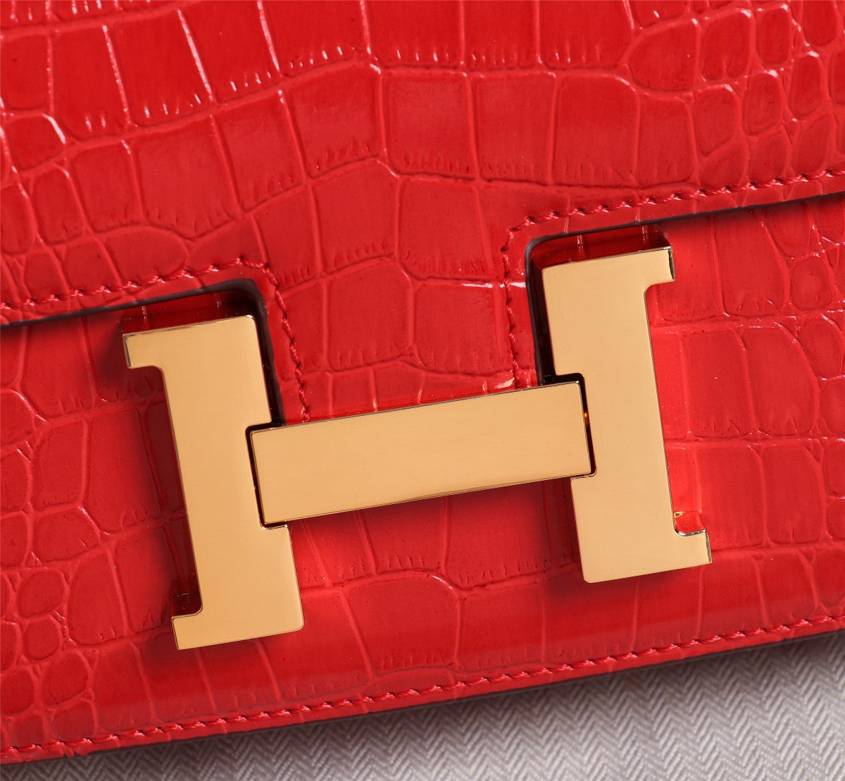 HM CONSTANCE 23 RED ALLIGATOR GOLD HARDWARE