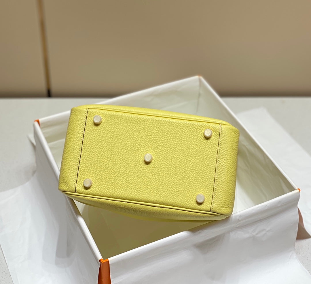 HM LINDY 30 BAG LEMON CALFSKIN