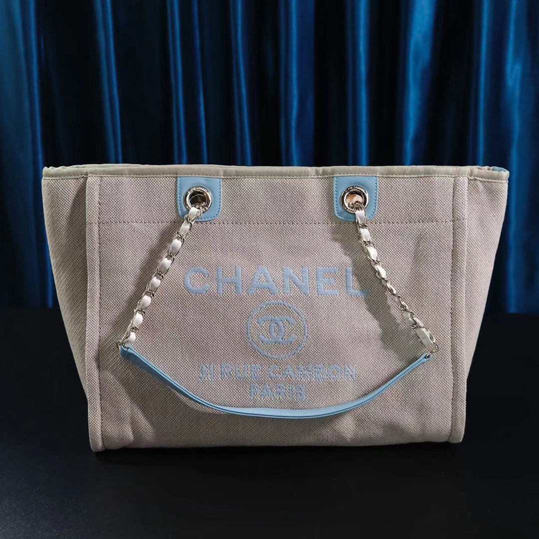 CC DEAUVILLE LARGE 39 TOTE BAG IN BEIGE CANVAS WITH LIGHT BLUE CHAIN