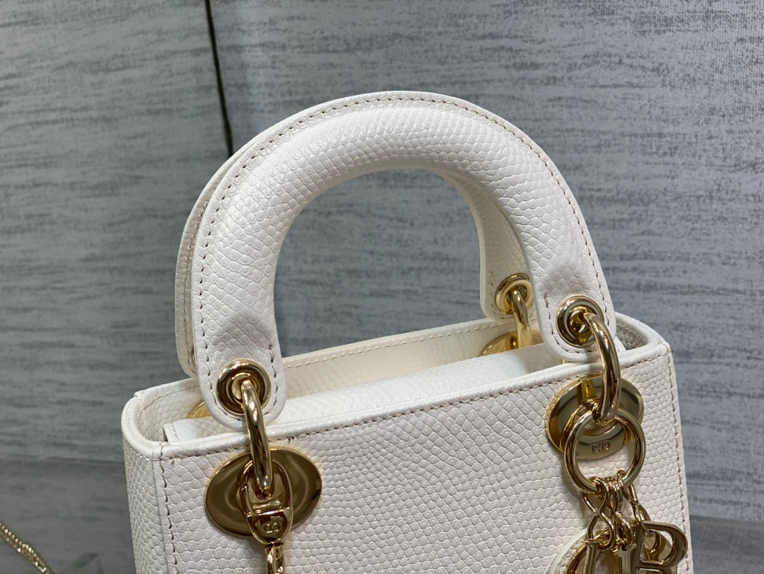 MINI LADY 17 BAG IN WHITE EMBOSSED LAMBSKIN WITH GOLDEN CLASP