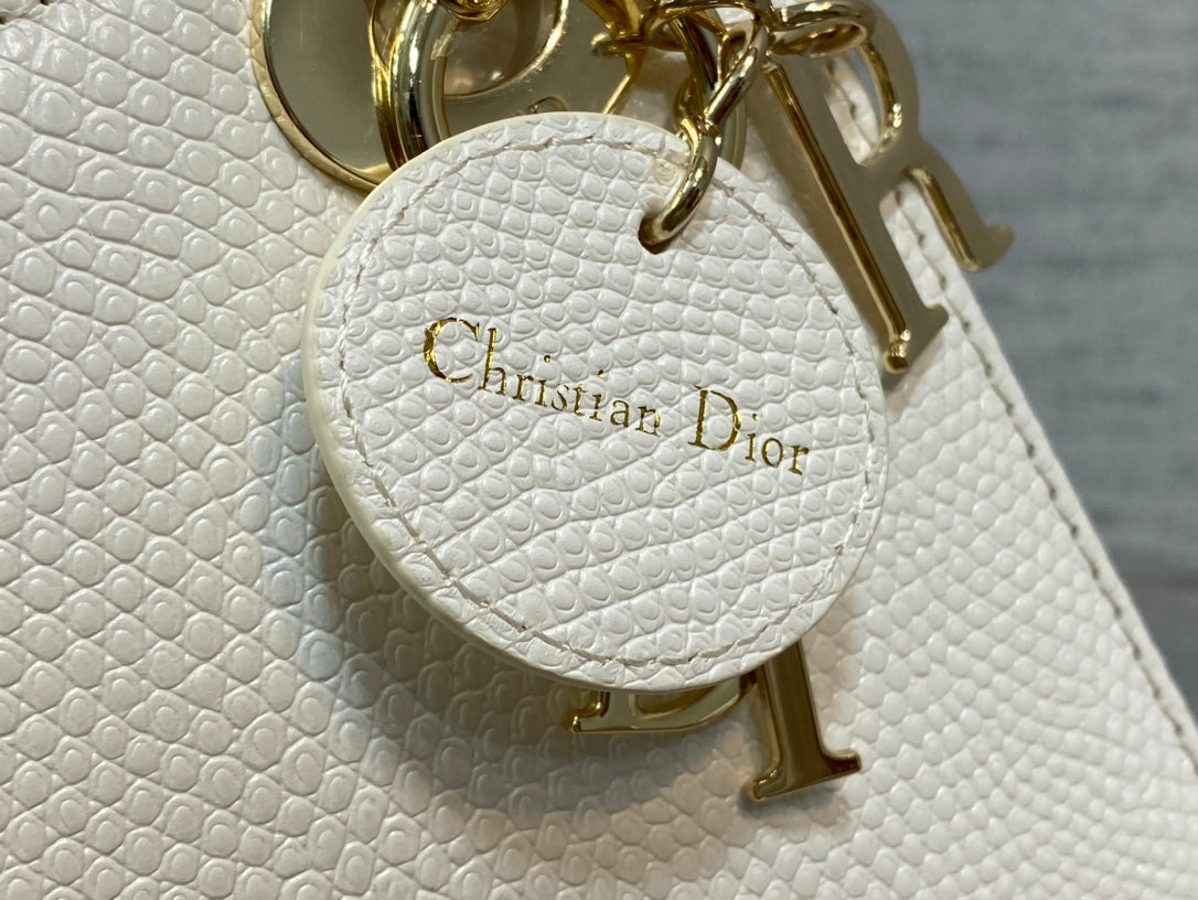 MINI LADY 17 BAG IN WHITE EMBOSSED LAMBSKIN WITH GOLDEN CLASP