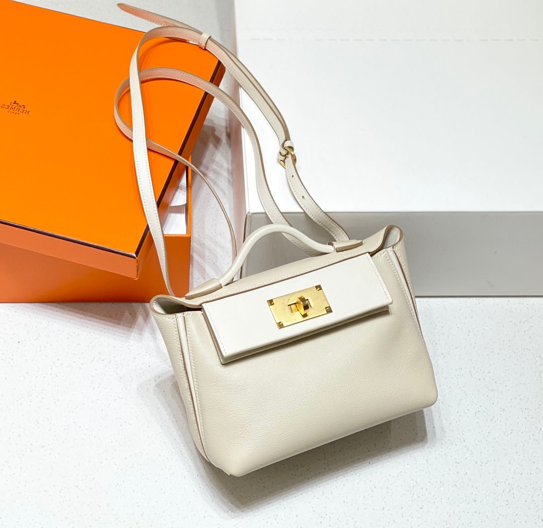 HM KELLY HANDBAG 21 WHITE CALFSKIN