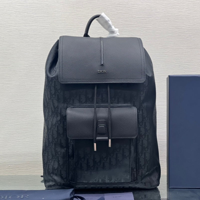 MEDIUM BACKPACK 38 IN BLACK OBLIQUE MIRAGE CALFSKIN