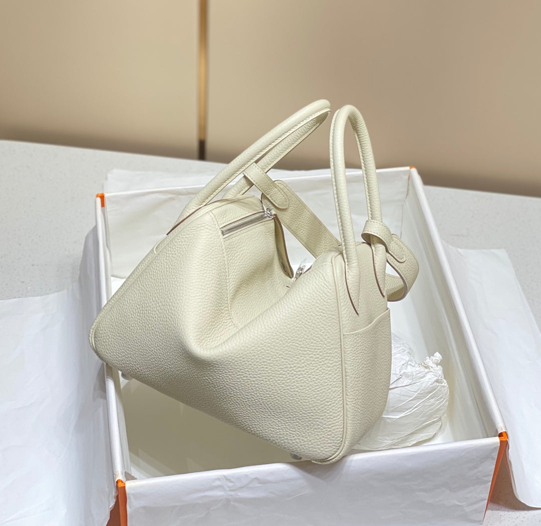 HM LINDY 26 BAG WHITE CALFSKIN