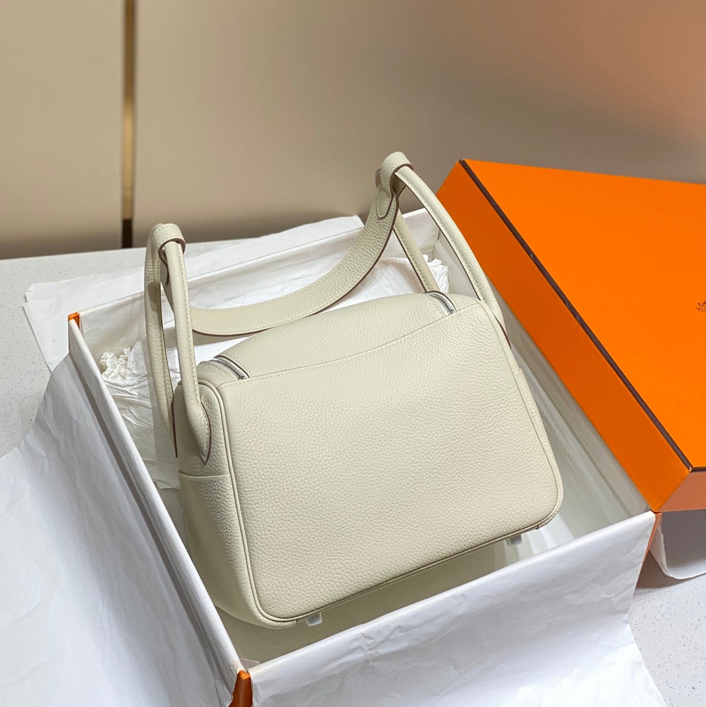 HM LINDY 26 BAG WHITE CALFSKIN