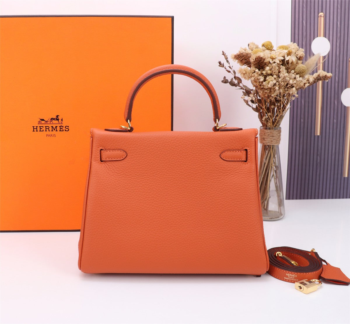 HM KELLY BAG 25 ORANGE CALFSKIN GOLD HARDWARE