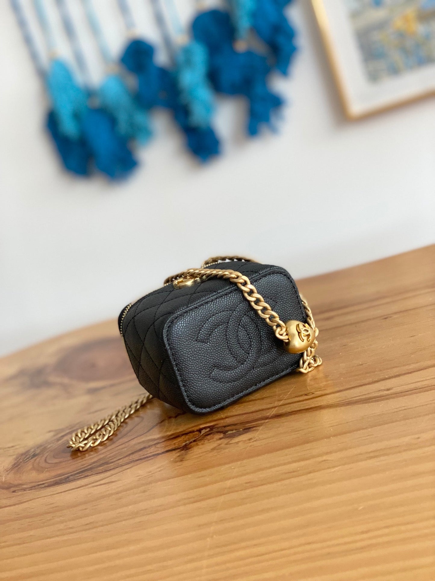 CC MINI 10 VANITY IN BLACK CALFSKIN GOLD HARDWARE